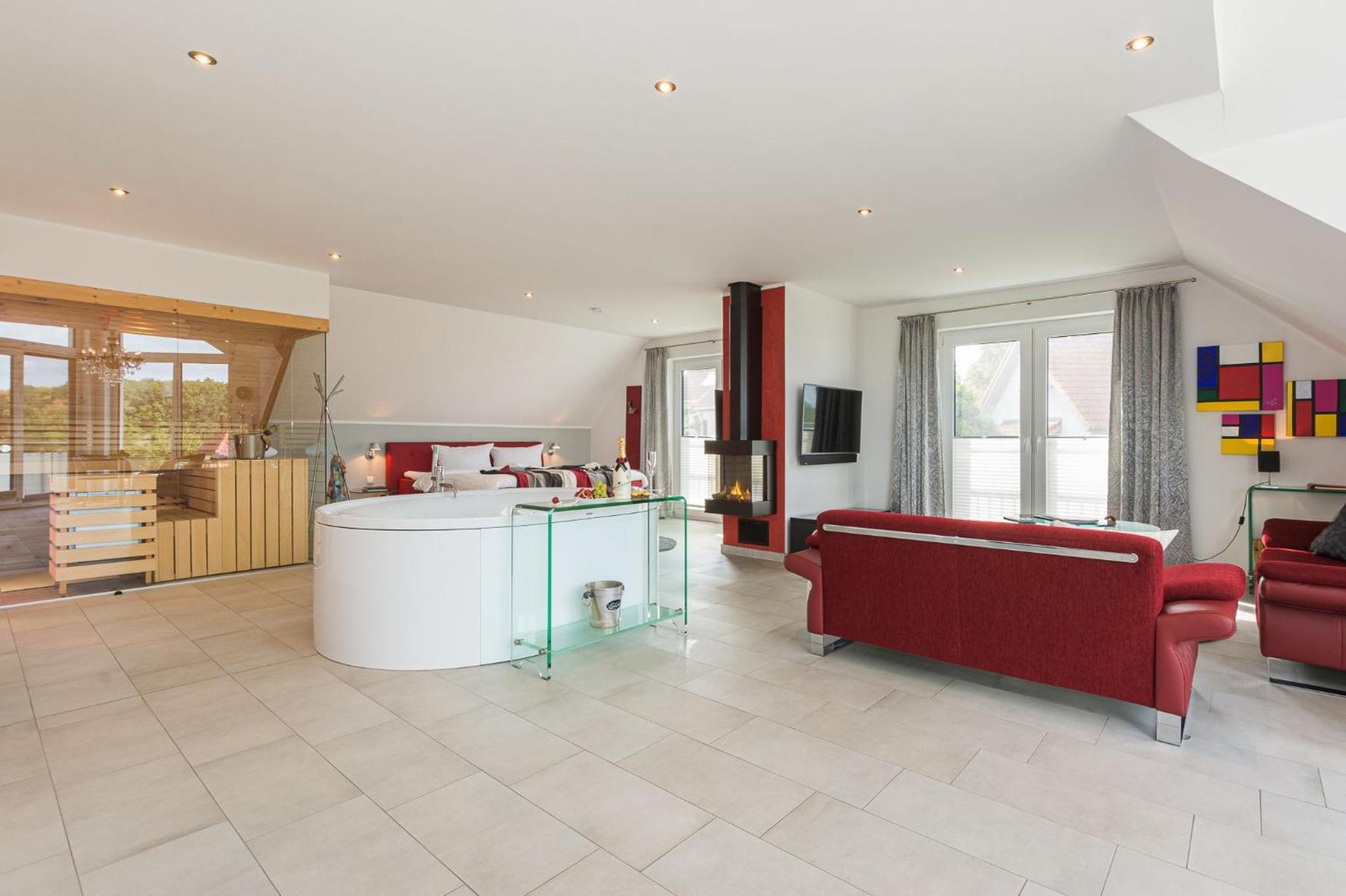 Villa Lifestyle _ Honeymoon_Suite Goehren-Lebbin Exterior photo